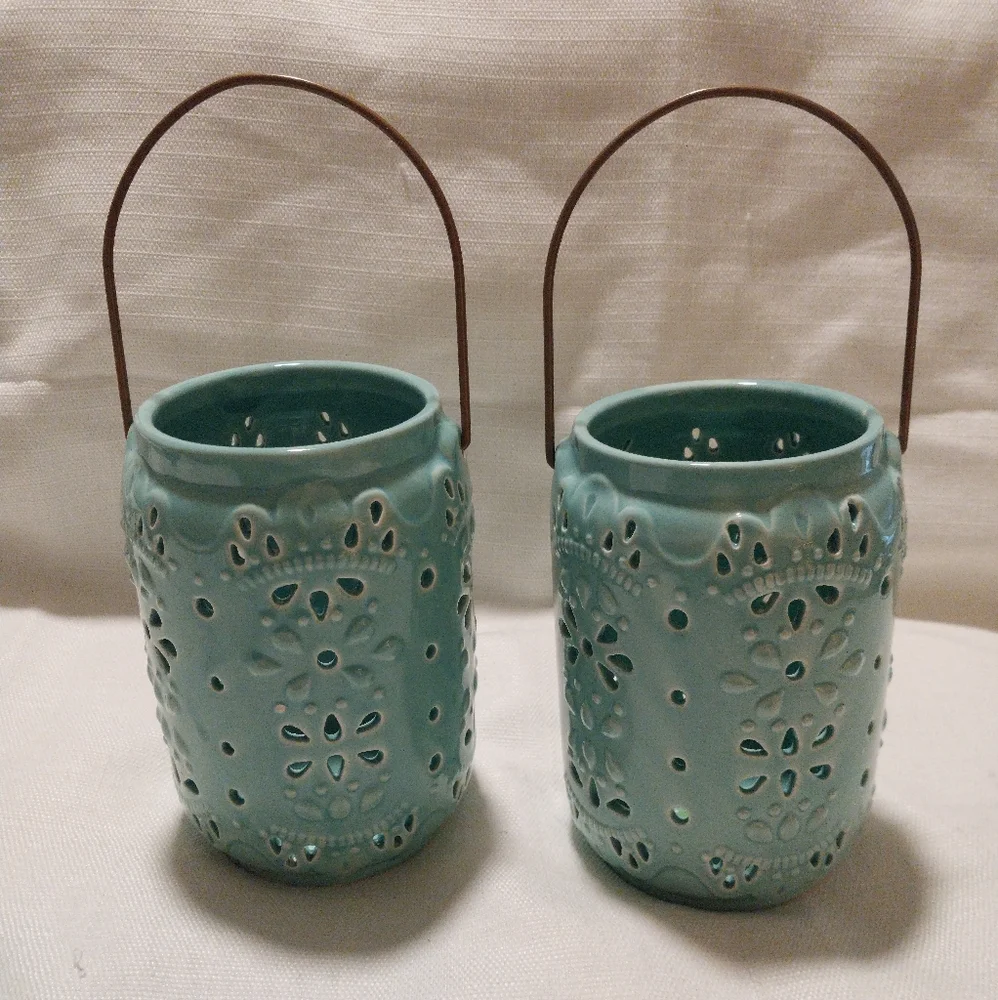 IQ Accessories Blue Ceramic Lace Pattern Hanging Tea Lite Lanterns